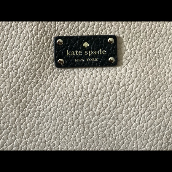 Kate Spade Bay Street Cora Crossbody Bag - Picture 2 of 6